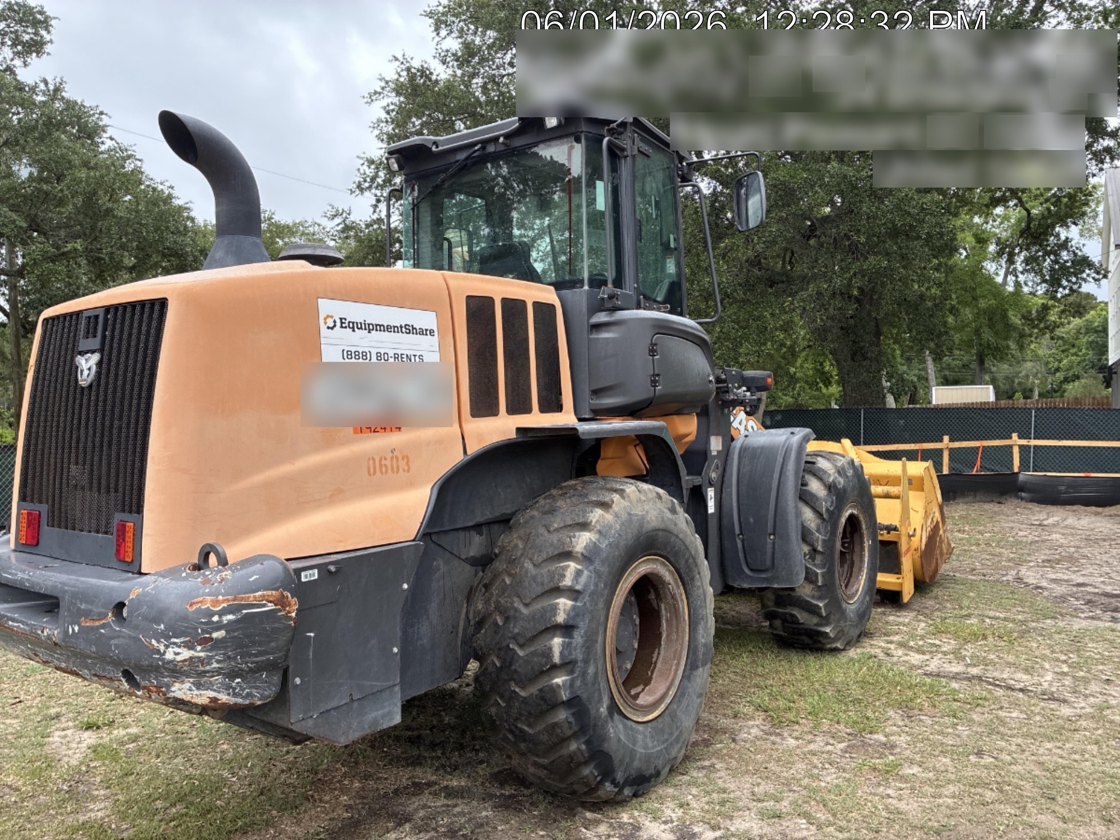 2018 Case 621G CLOSED CAB, 1 FUNCTION, JRB 416 STYLE HYD COUPLER