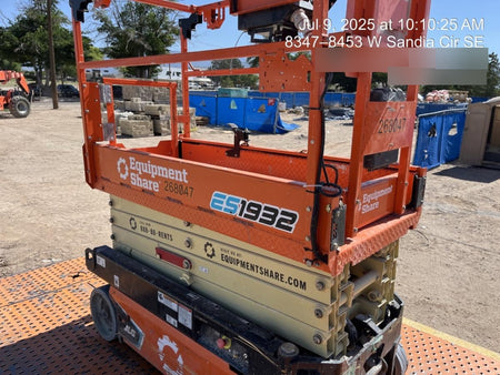 2022 JLG ES1932