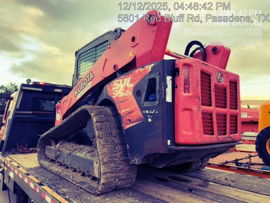 2019 Kubota SVL95-2S Cab/Heat/Air, Standard Tracks, Standard Flow, Hydraulic QC 80" HD Tooth Bucket