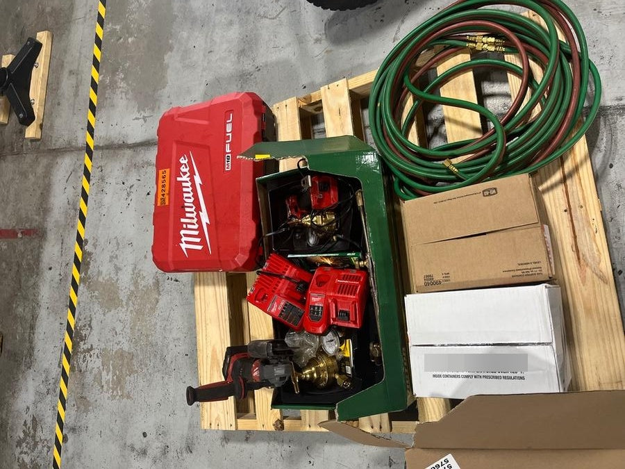 2024 MILWAUKEE 2822-22