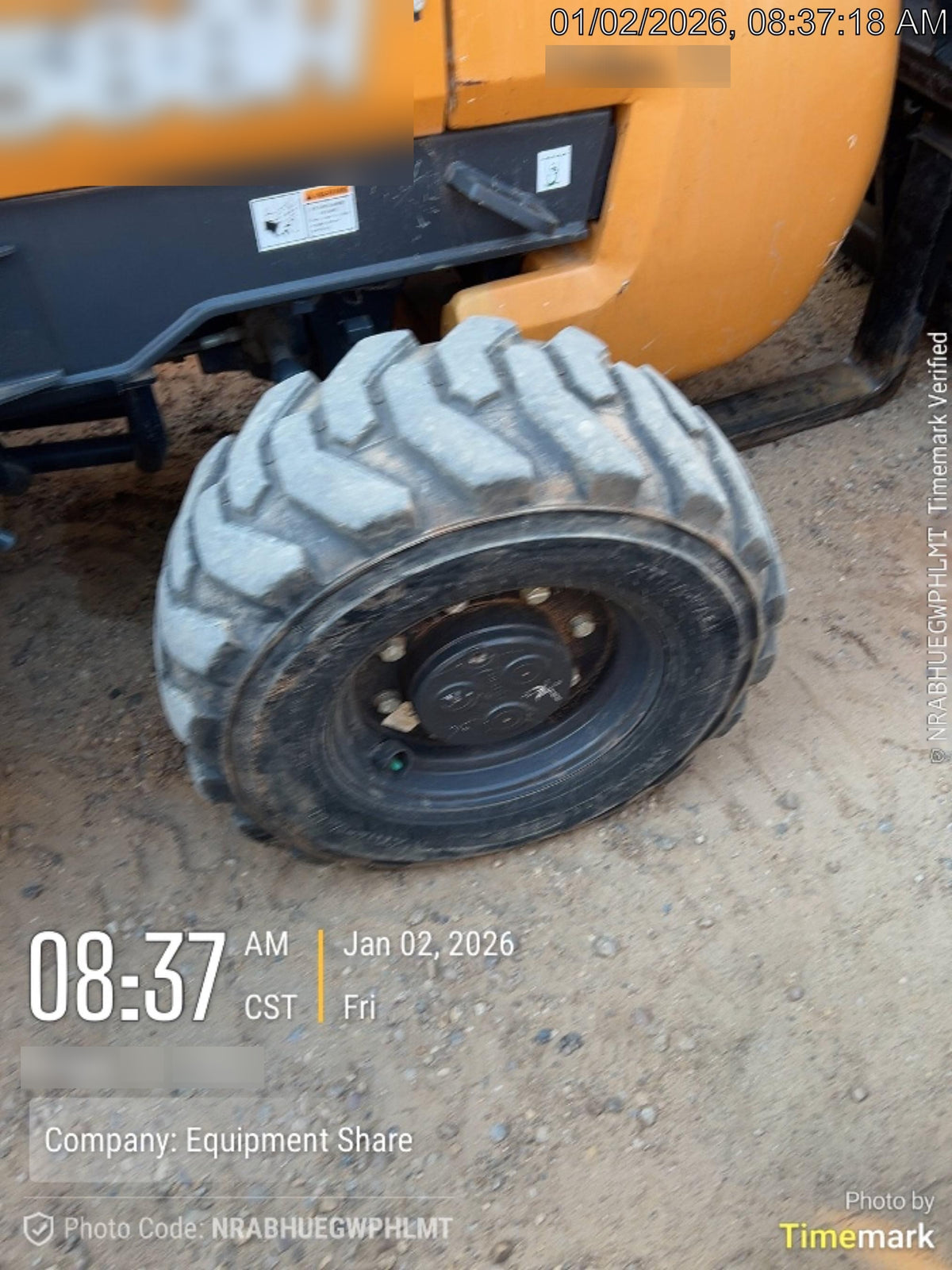 2023 CASE 588H