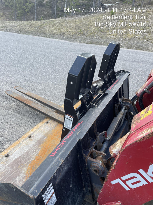 2022 TAKEUCHI 48" Pallet Forks - Takeuchi