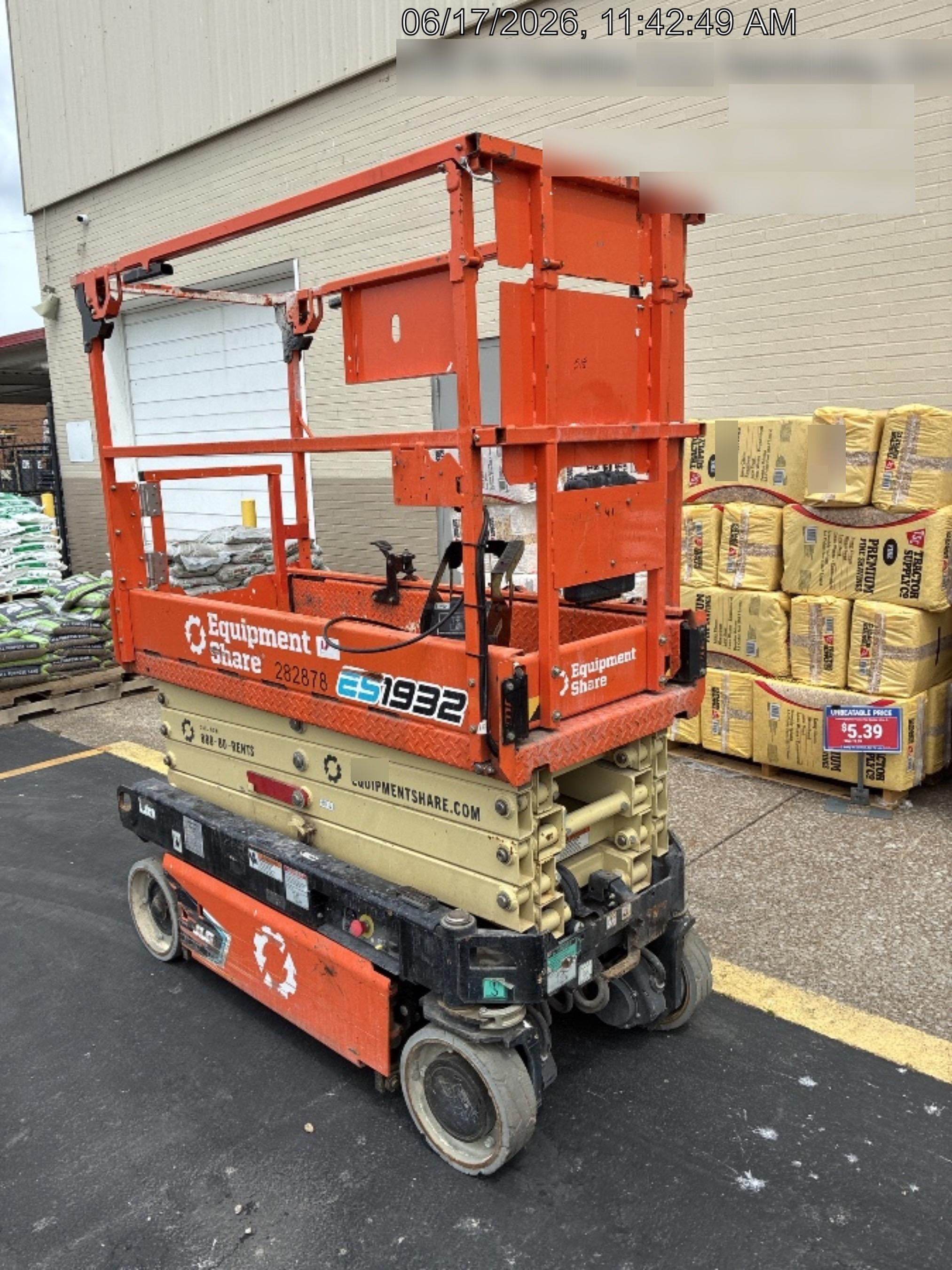 2022 JLG ES1932