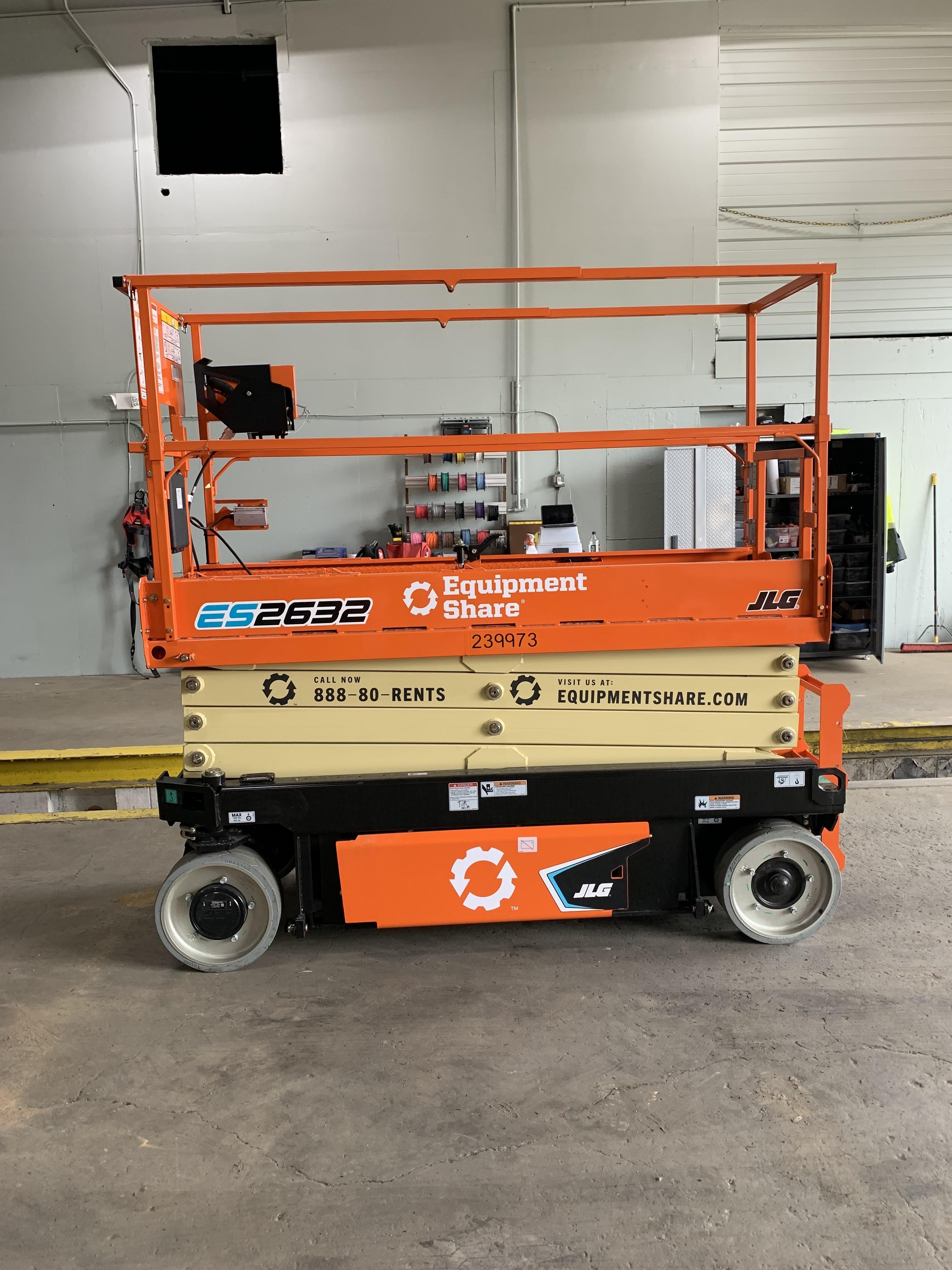 2022 JLG ES2632