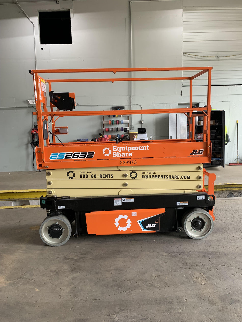 2022 JLG ES2632