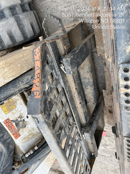 2023 SOLESBEE 48" Pallet Forks - Solesbee