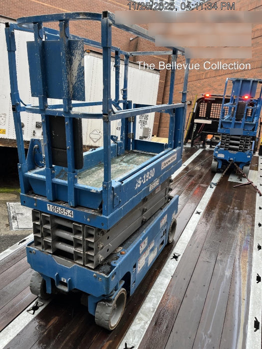 2020 Genie GS-1930 Solid Non Marking Tires, Beacon, Folding rails with half height swing gate, 800W Inverter