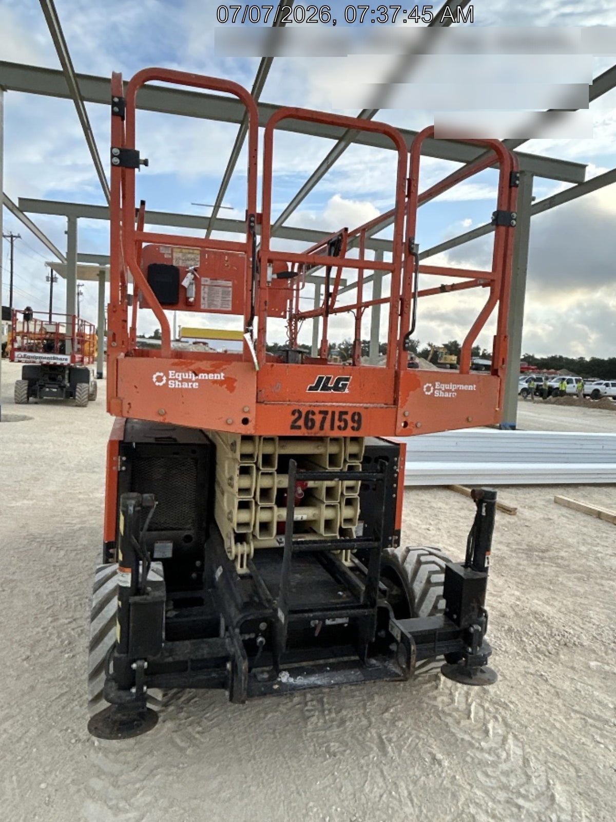 2022 JLG RT3369