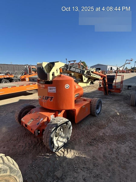 2019 JLG E450AJ