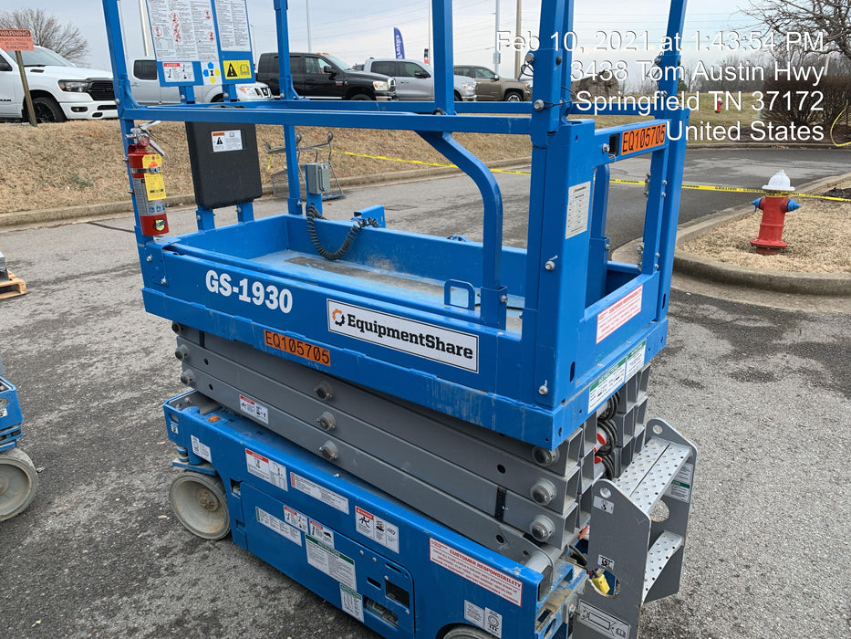 2020 Genie GS-1930 Solid Non Marking Tires, Beacon, Folding rails with half height swing gate