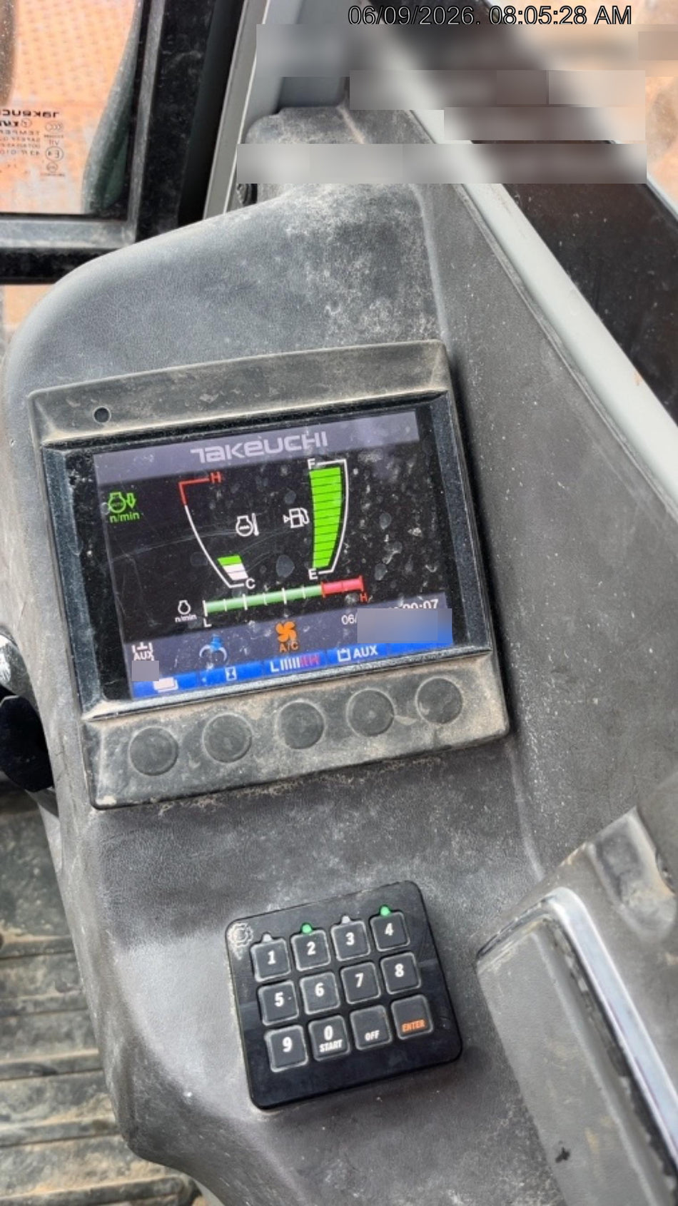 2022 TAKEUCHI TB235-2CR