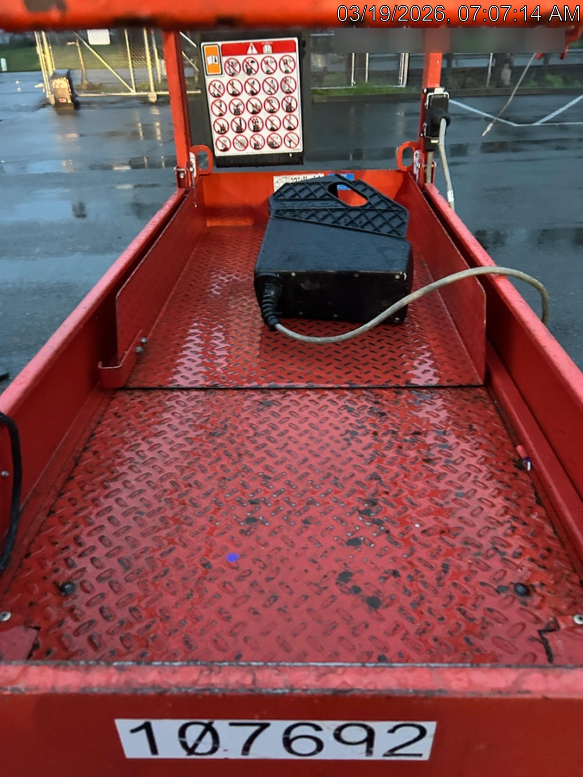 2020 Skyjack SJIII-3219 Solid NM Tires, Half height spring hinged entry gate, Dual Beacons, 800W Inverter