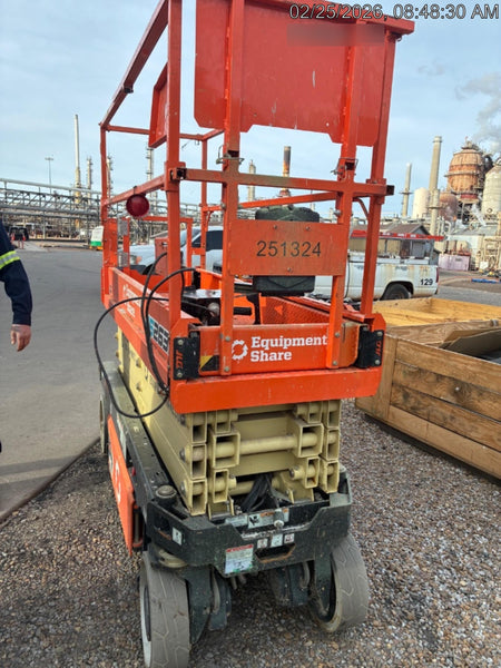 2022 JLG ES2632