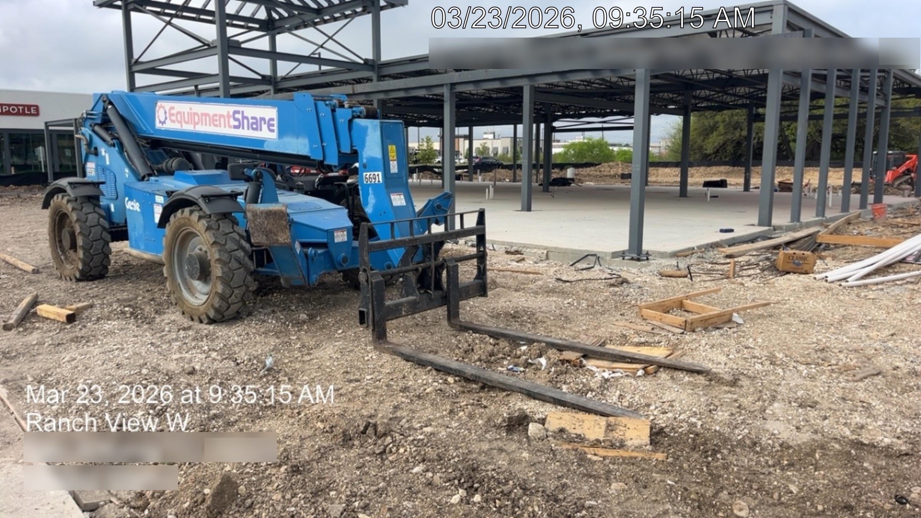 2017 GENIE GTH-1056