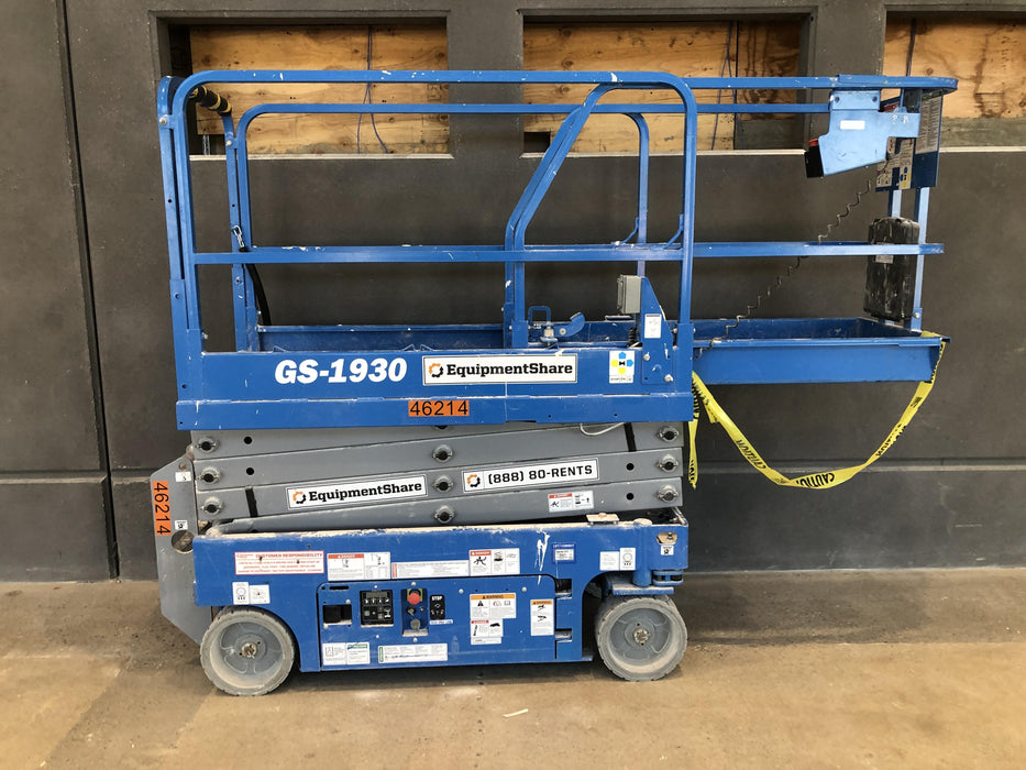 2019 Genie GS-1930 Fixed rails with chain Entry