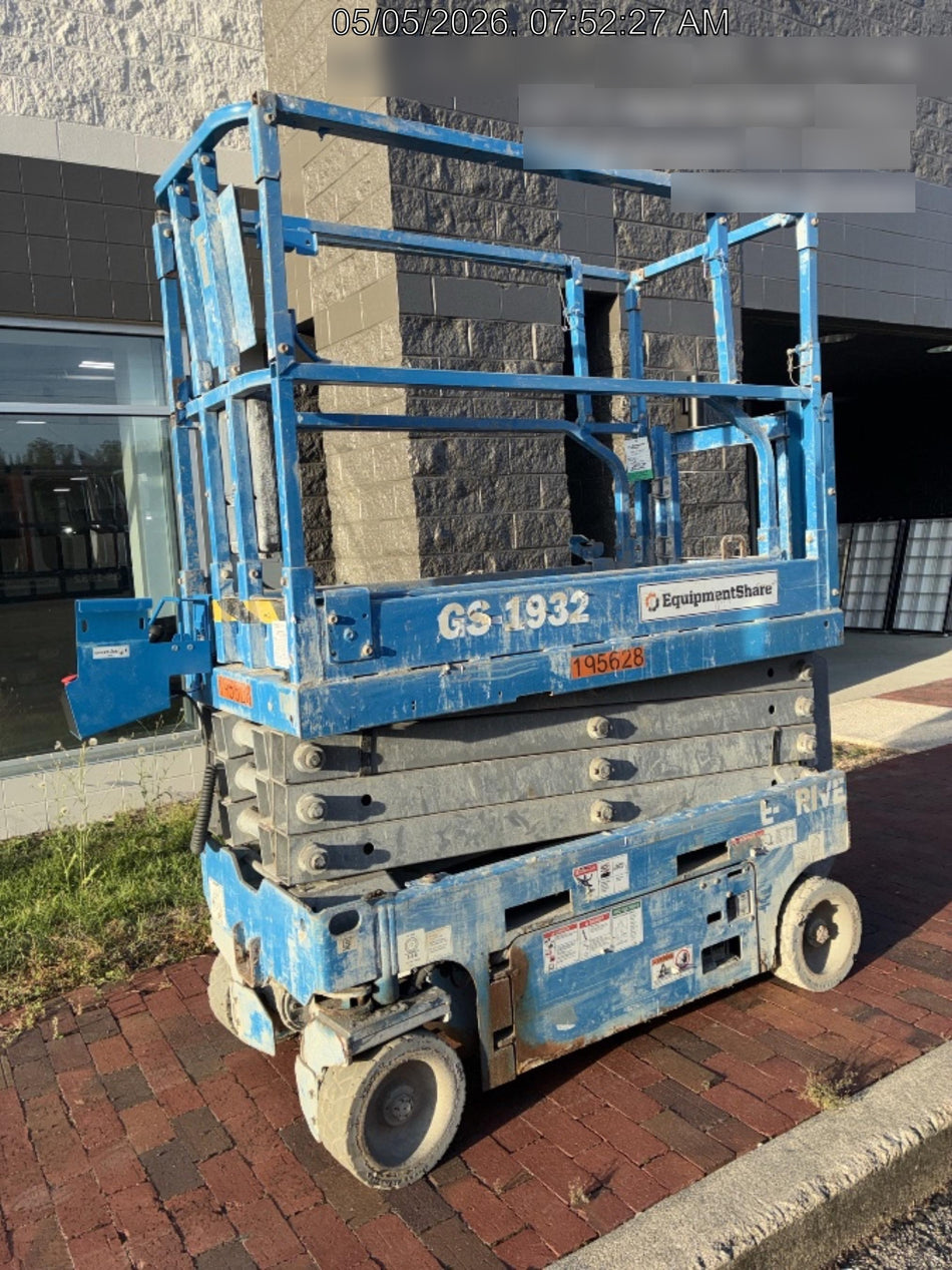 2021 GENIE GS-1932