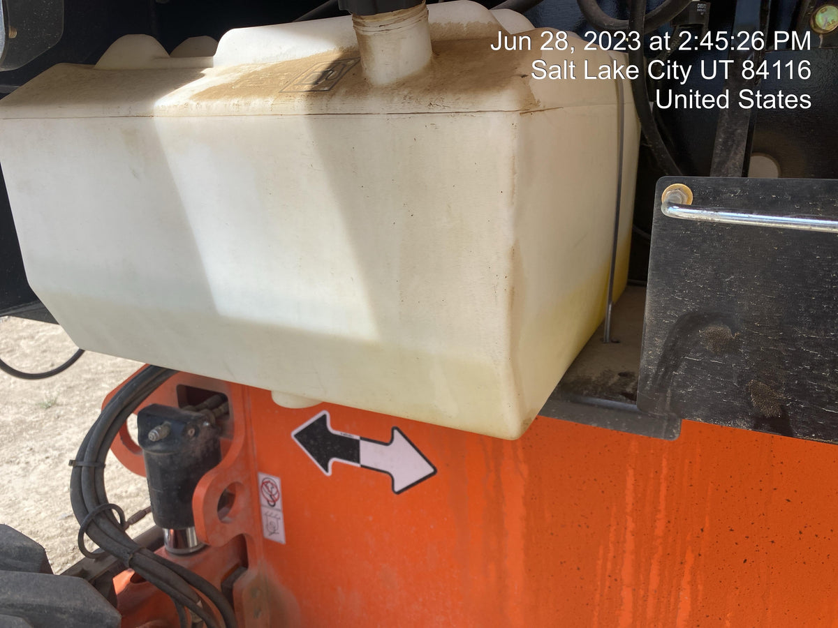 2023 JLG 660SJ