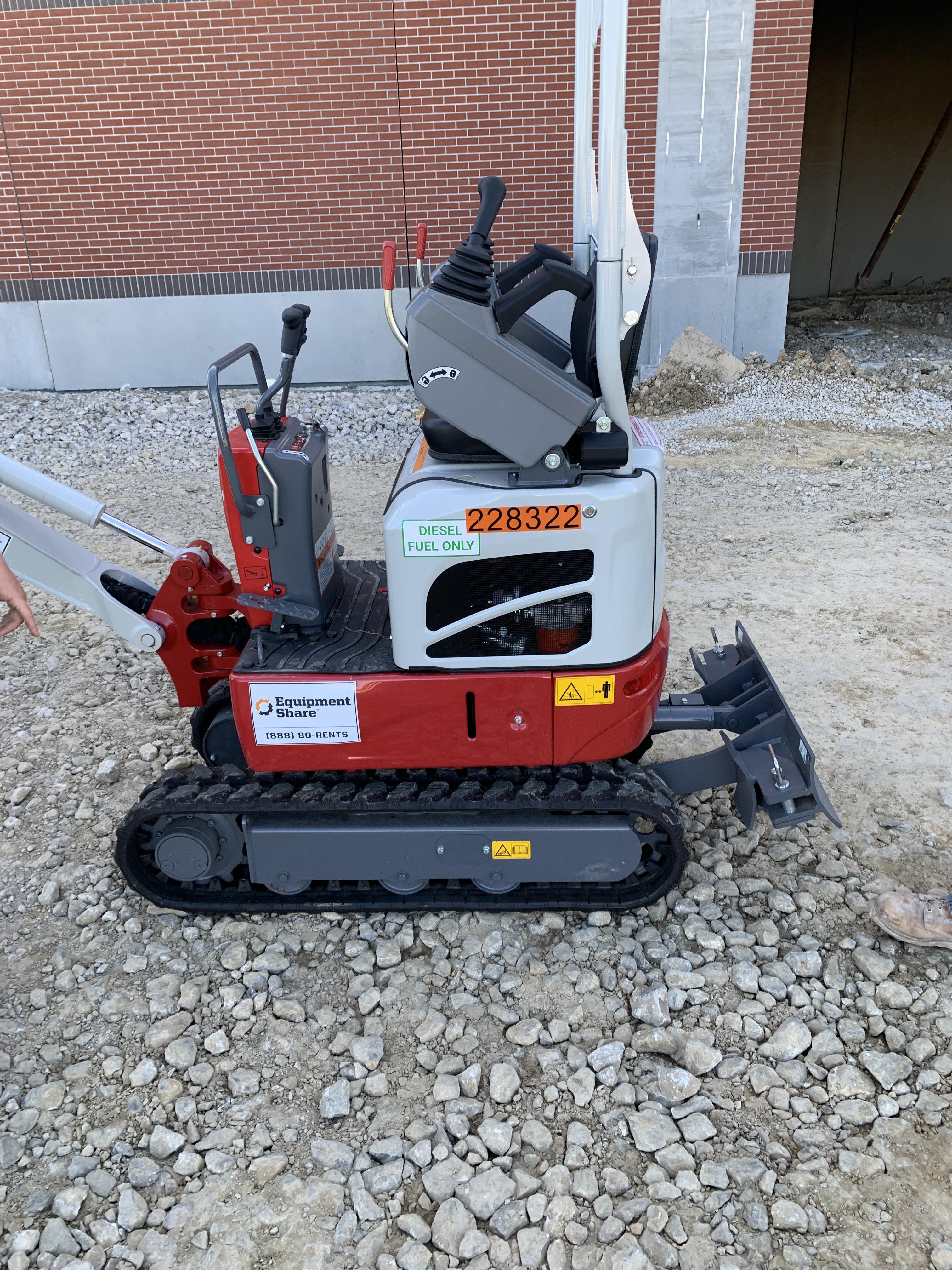 2022 TAKEUCHI TB210R
