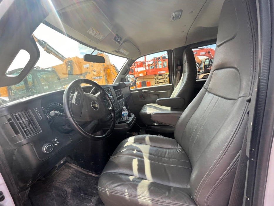 2023 CHEVROLET Express Van - Rental
