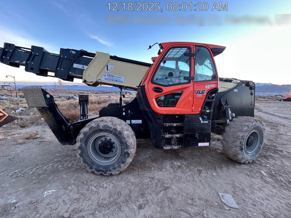 2021 JLG 1075
