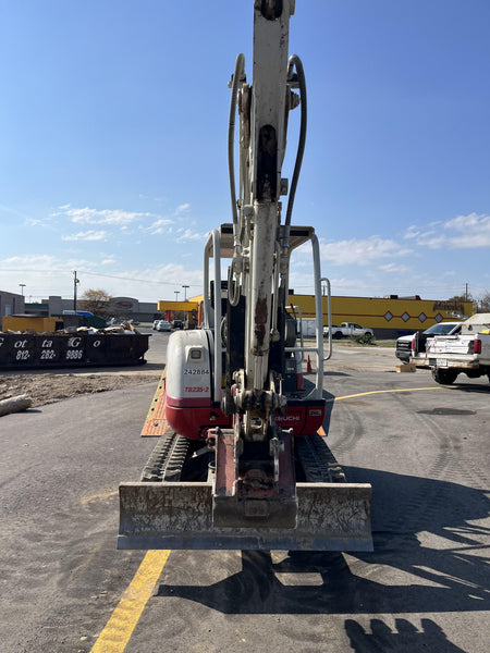 2022 TAKEUCHI TB235-2R
