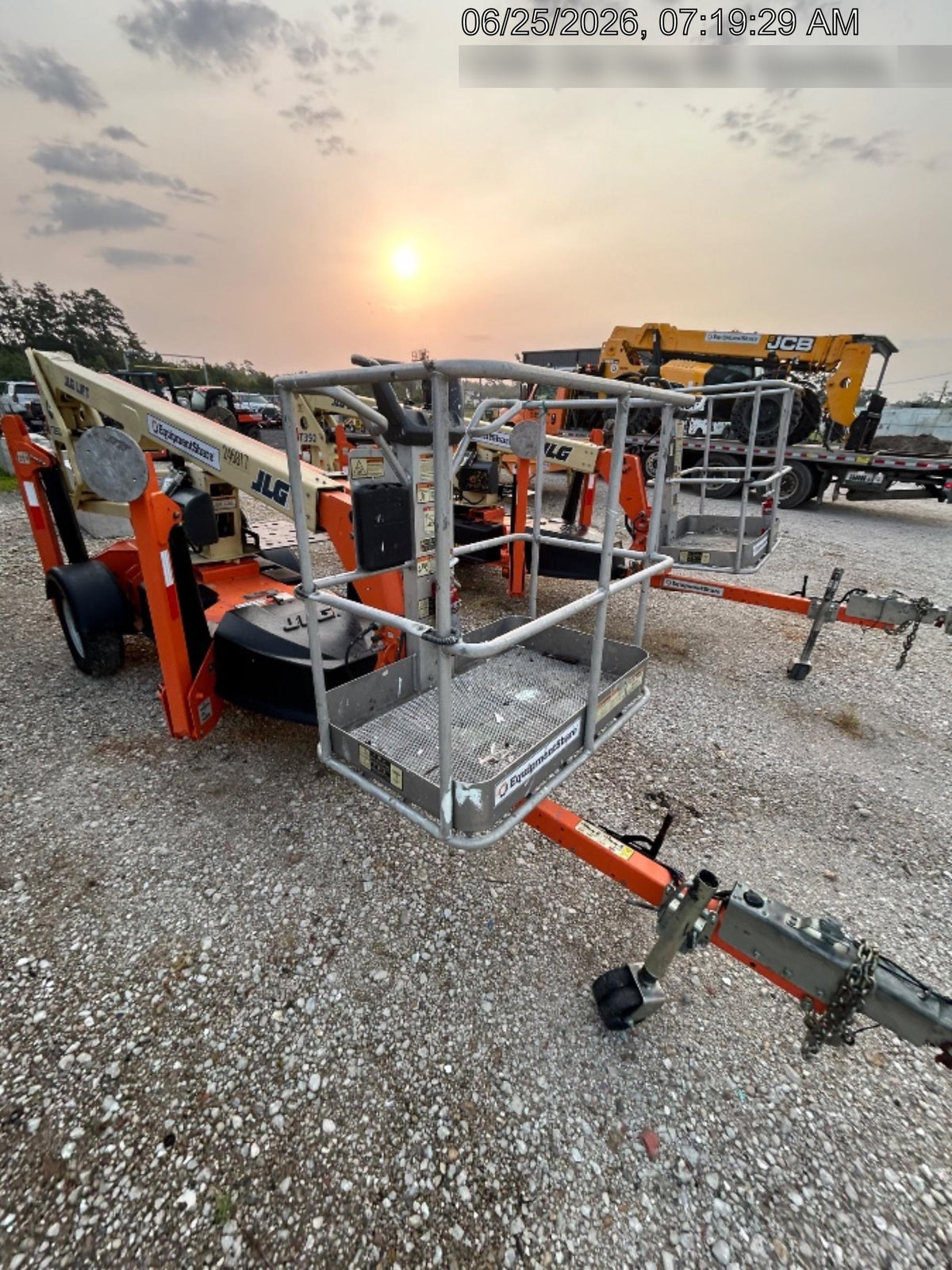 2022 JLG T350