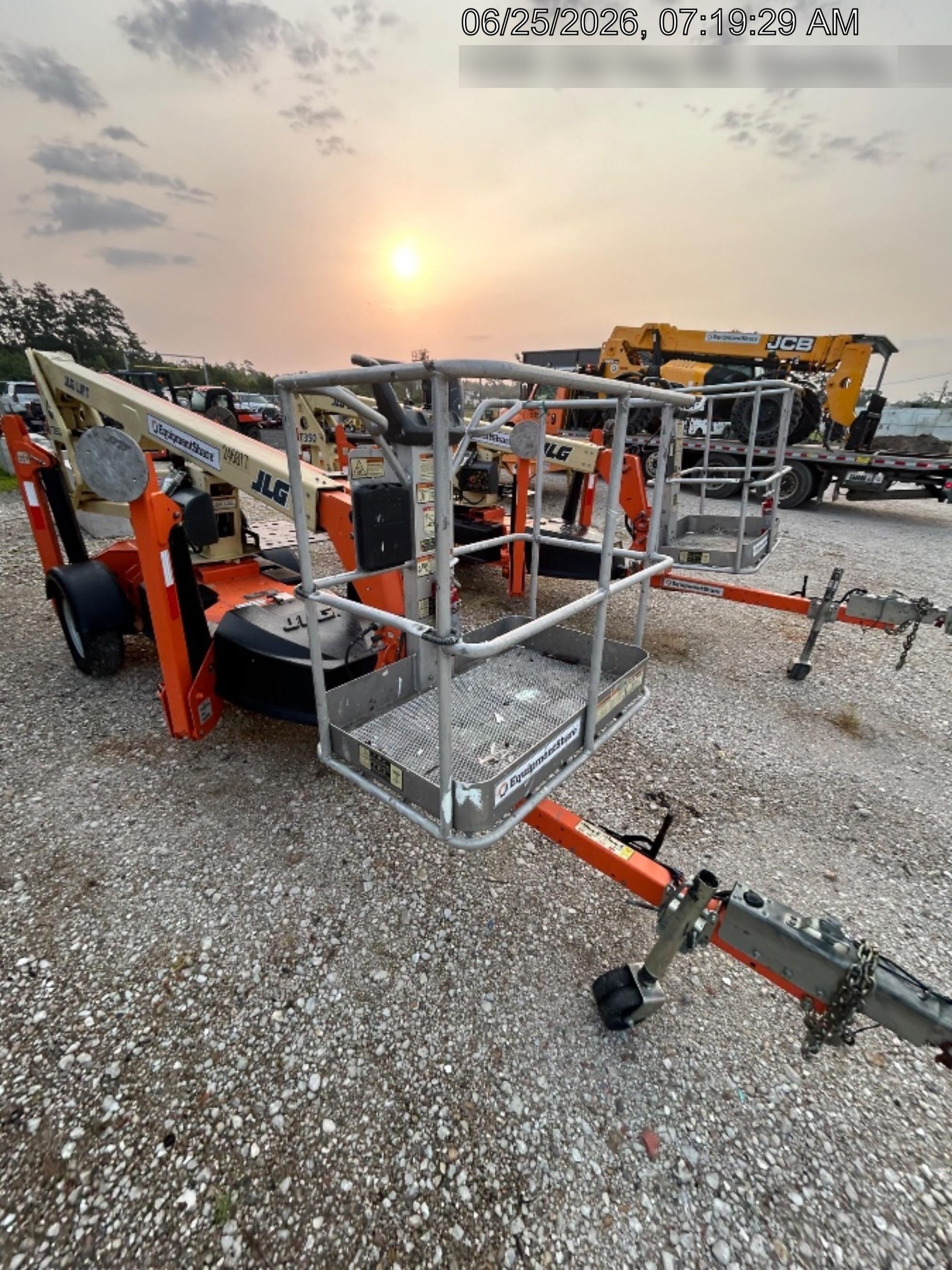 2022 JLG T350