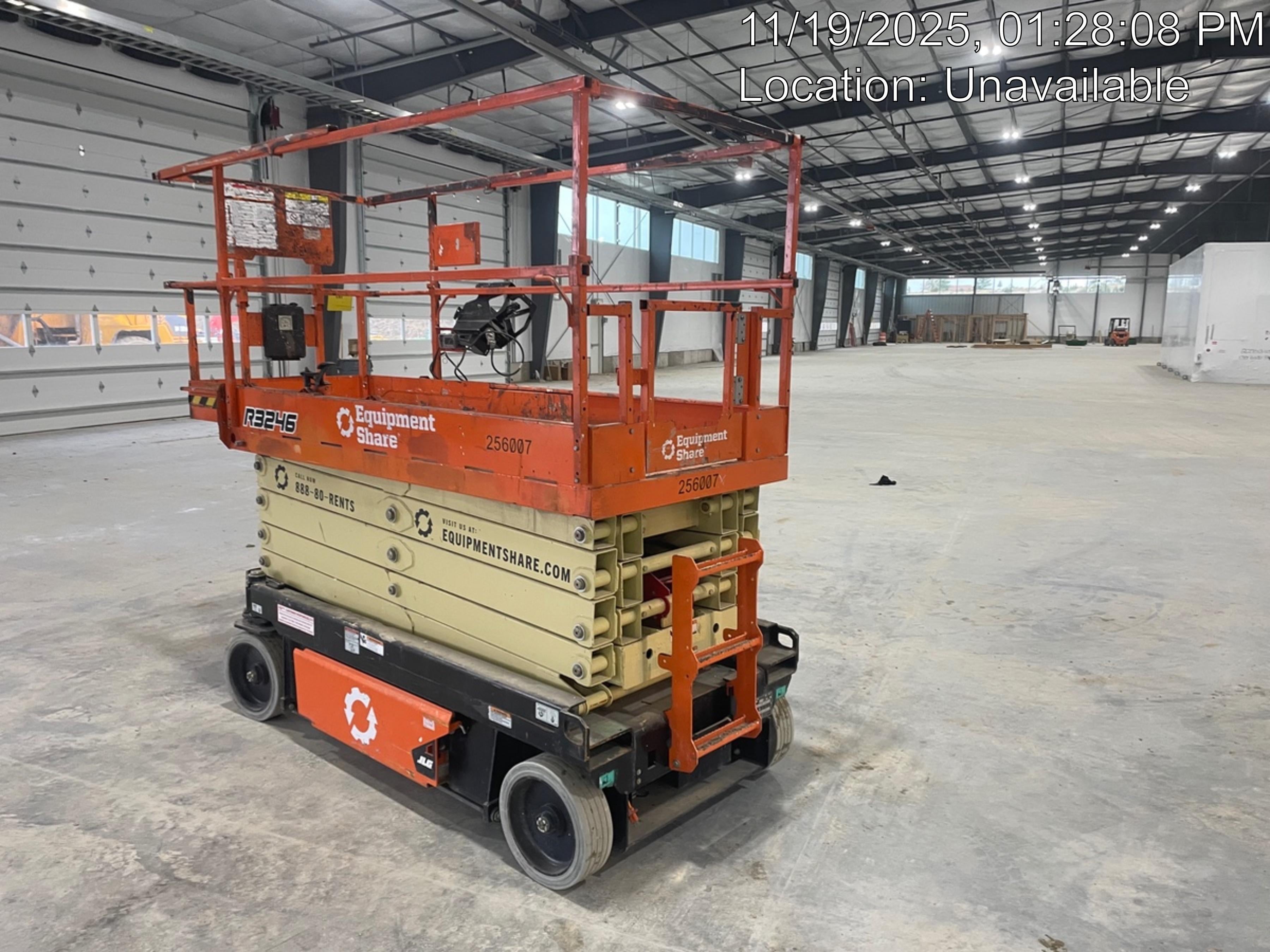 2022 JLG R3246