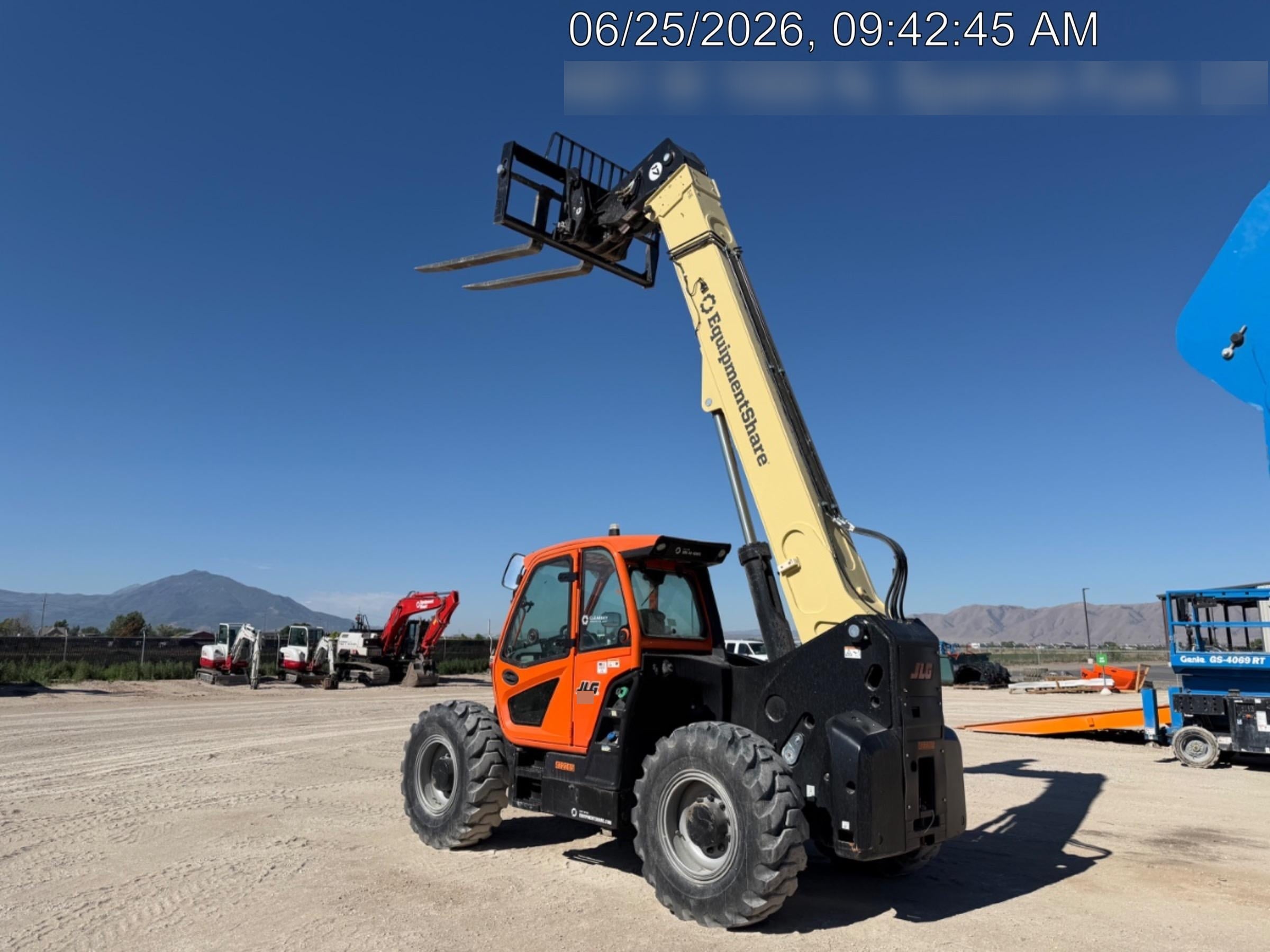 2024 JLG 1732
