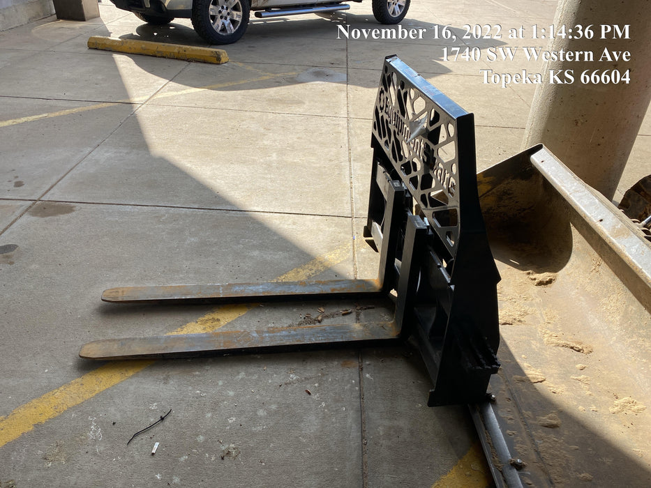 2022 PALADIN 48" Pallet Forks - Paladin