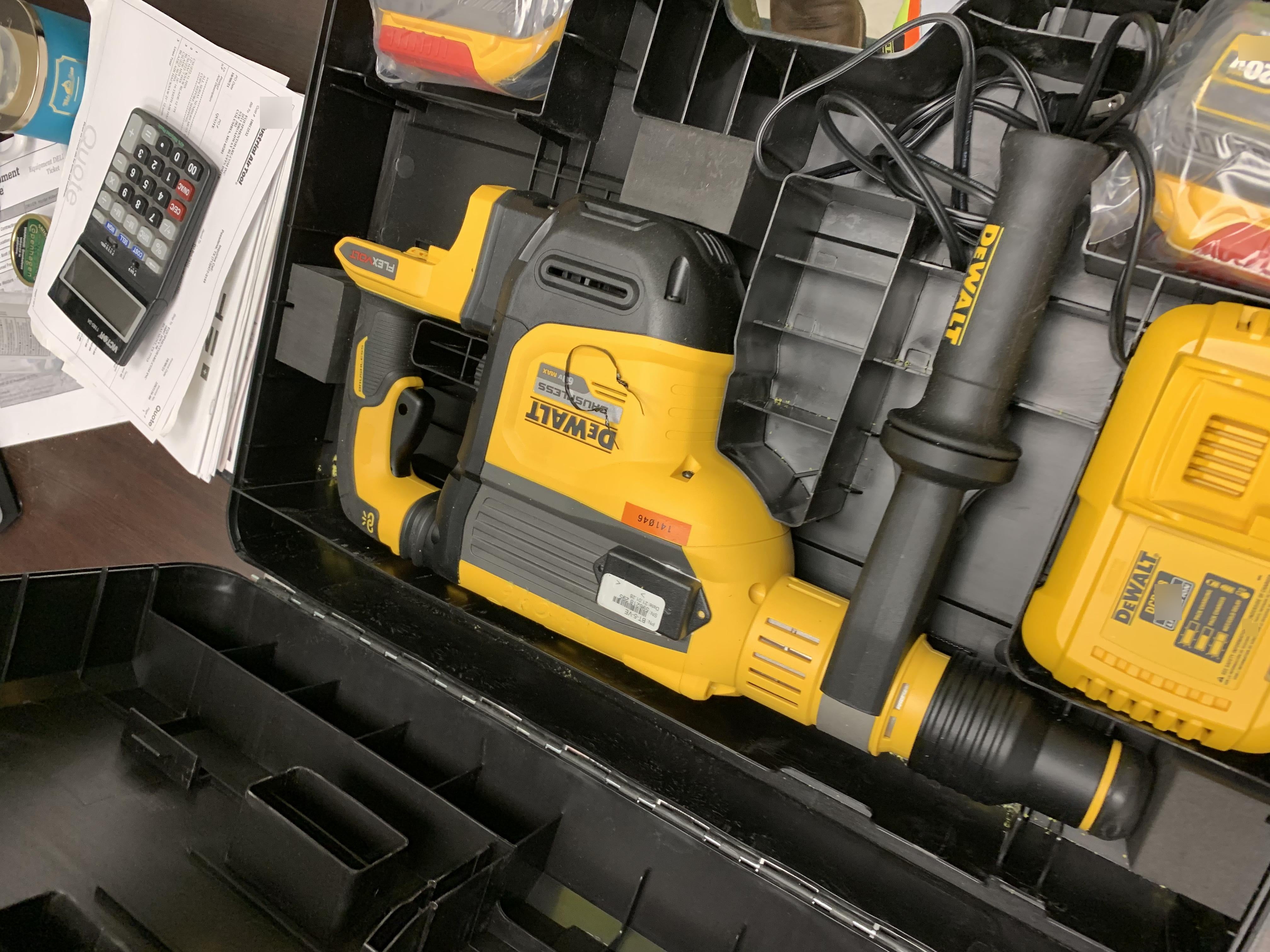 2021 DEWALT DCH614X2