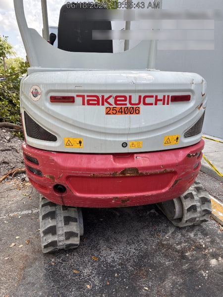 2022 TAKEUCHI TB235-2R
