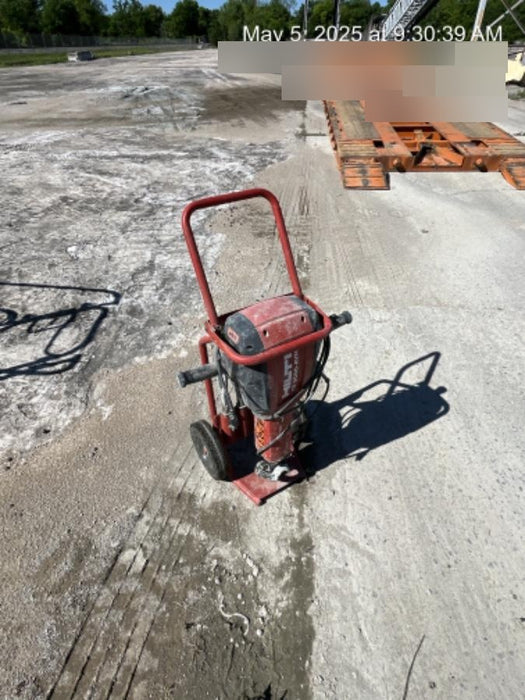 2020 HILTI TE 3000-AVR
