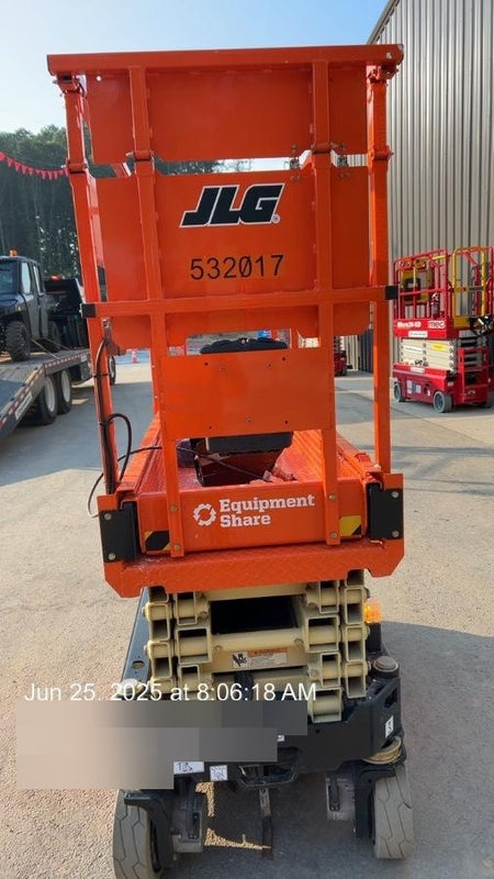 2025 JLG ES1932