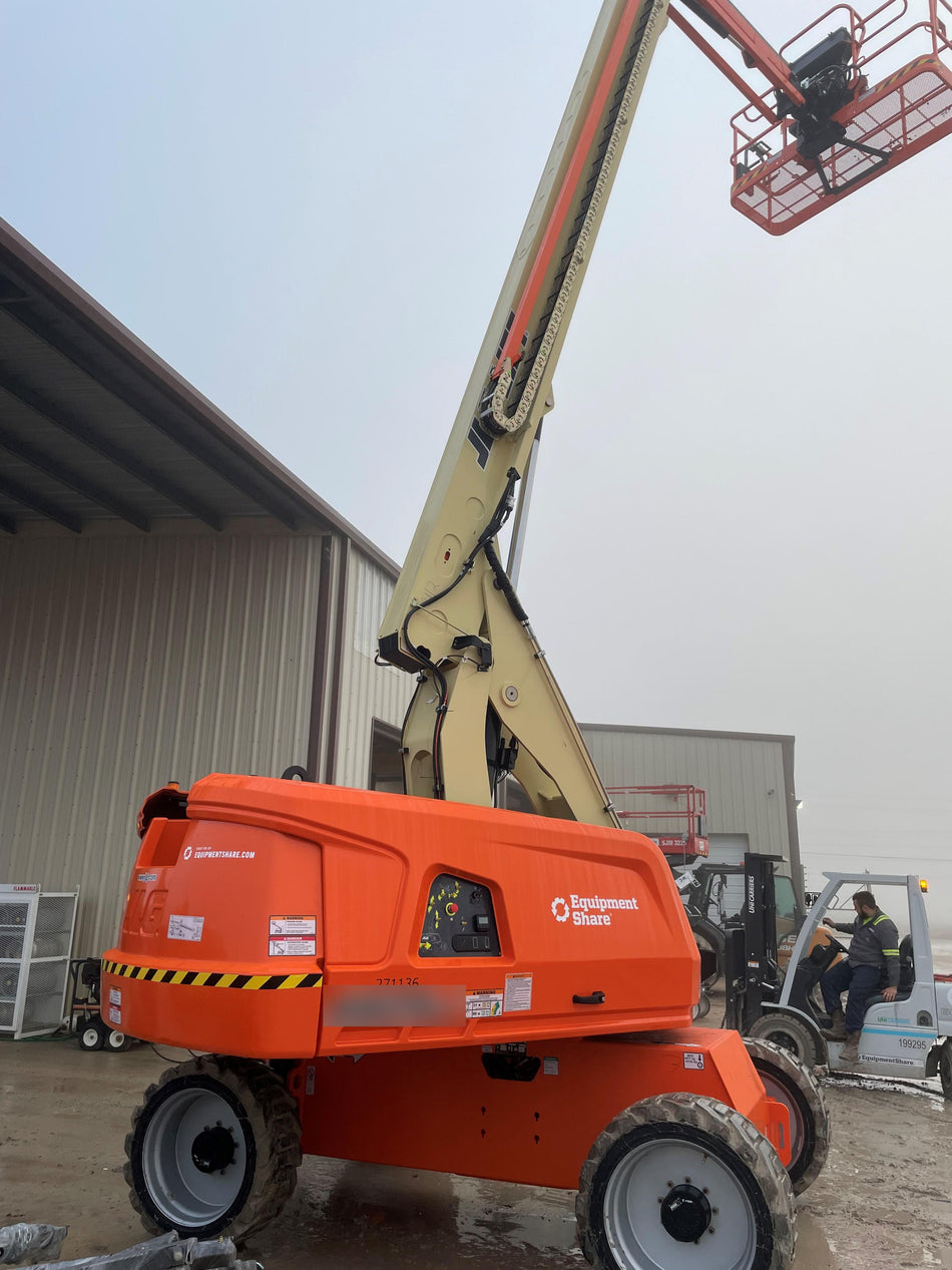 2022 JLG 660SJ