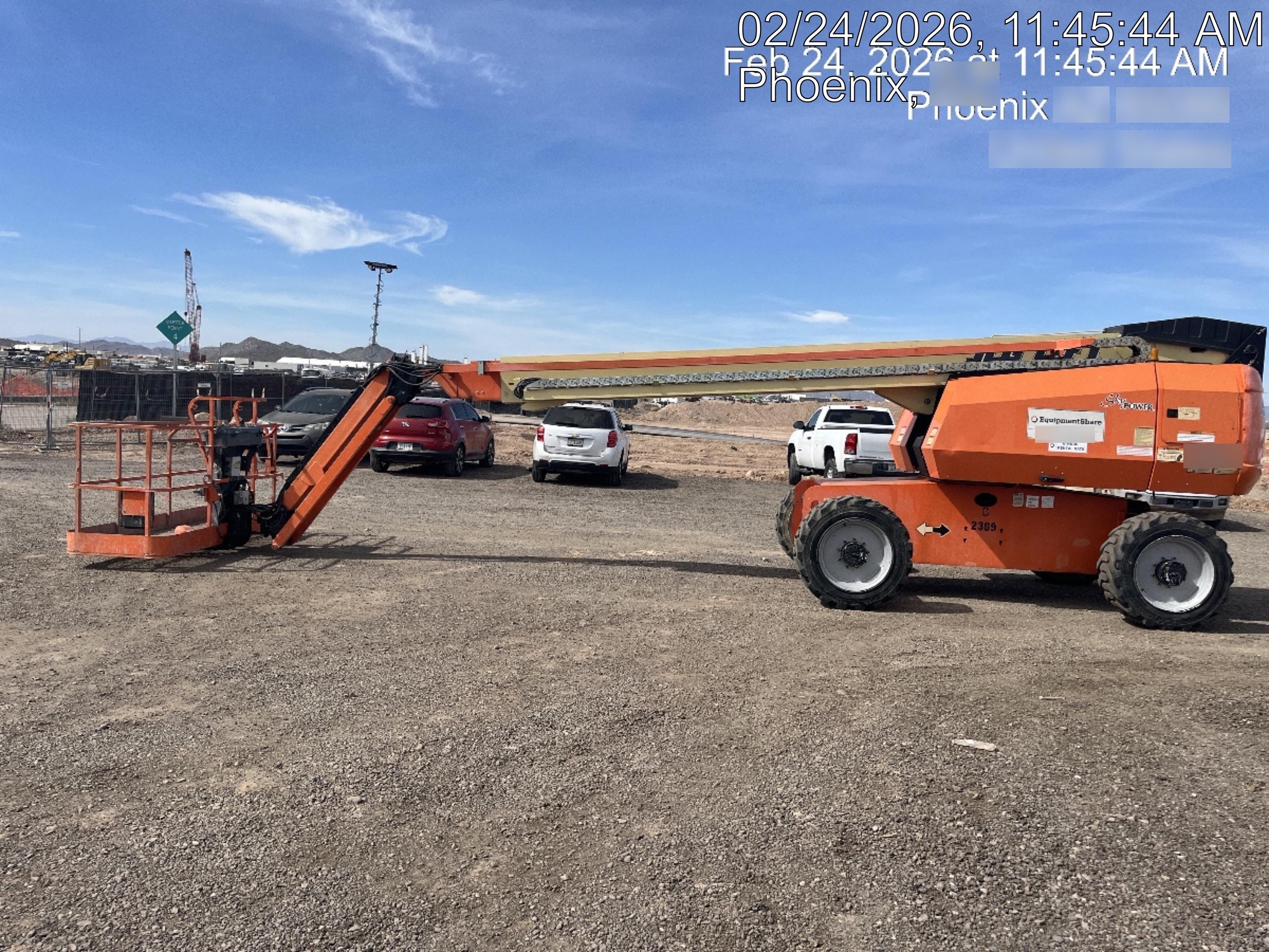 2017 JLG 660SJ
