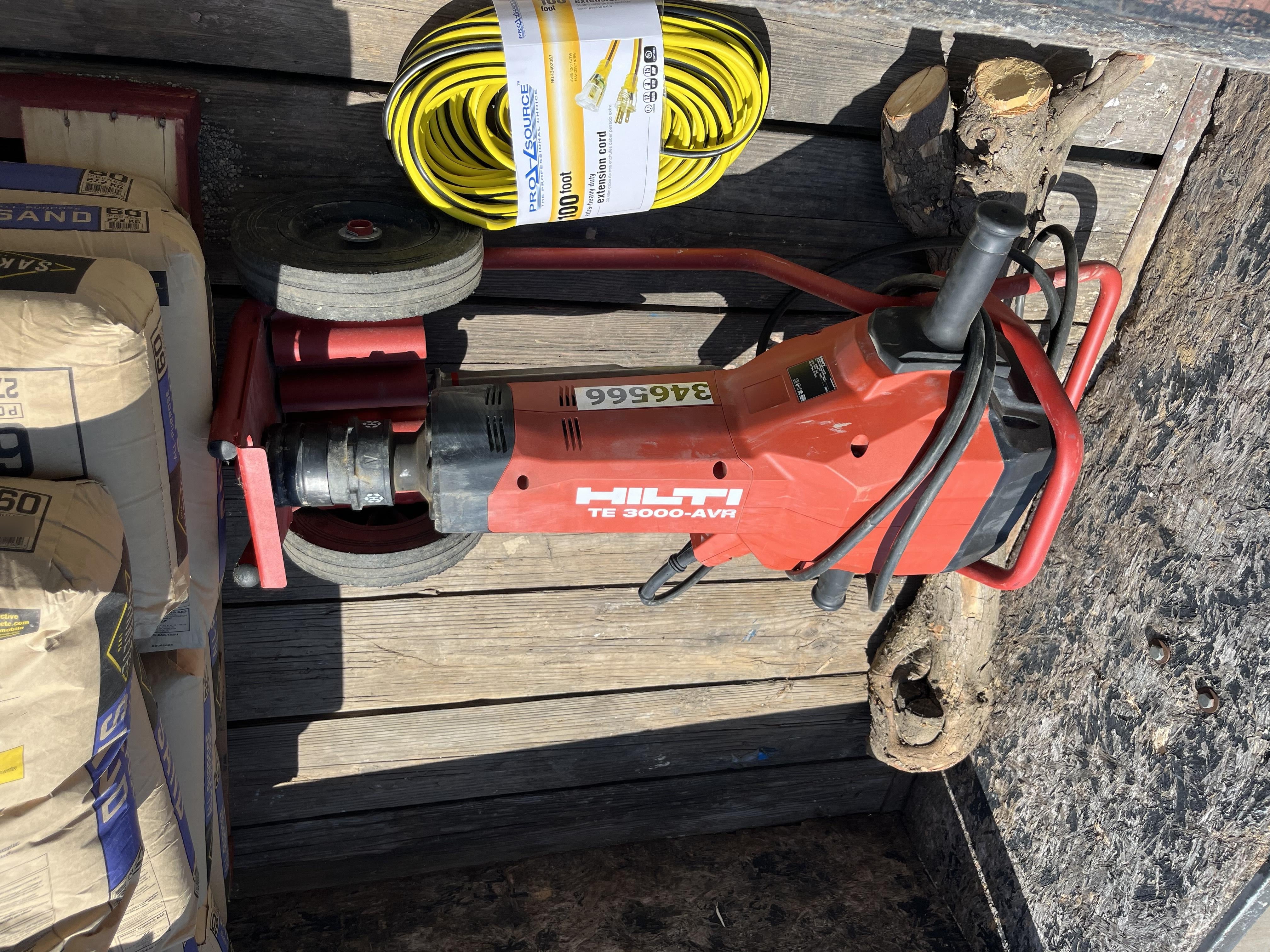 2023 HILTI TE 3000-AVR