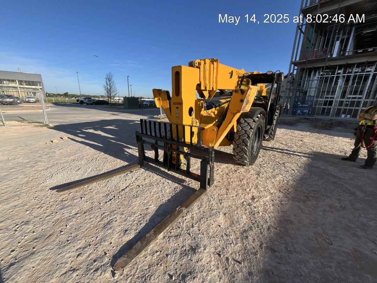 2023 JCB 510-56