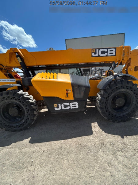2019 JCB 509-42 Cab/Heat/Air, 74 HP, Solid Tires, STD Worklight, Beacon, Aux Hydraulics, Lifting Eye, Back up Alarm w/66" Carriage/60" Forks