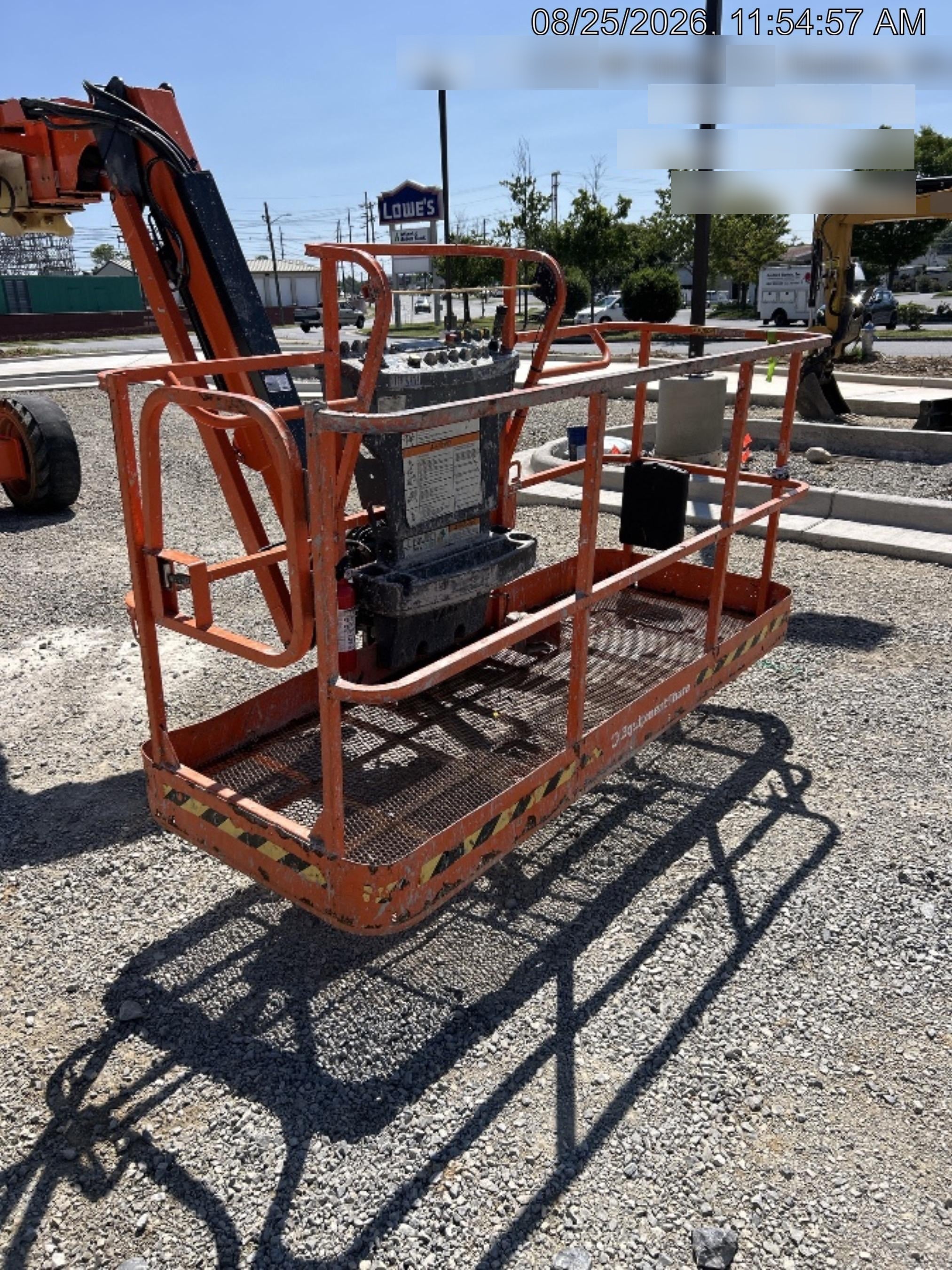 2023 JLG 660SJ