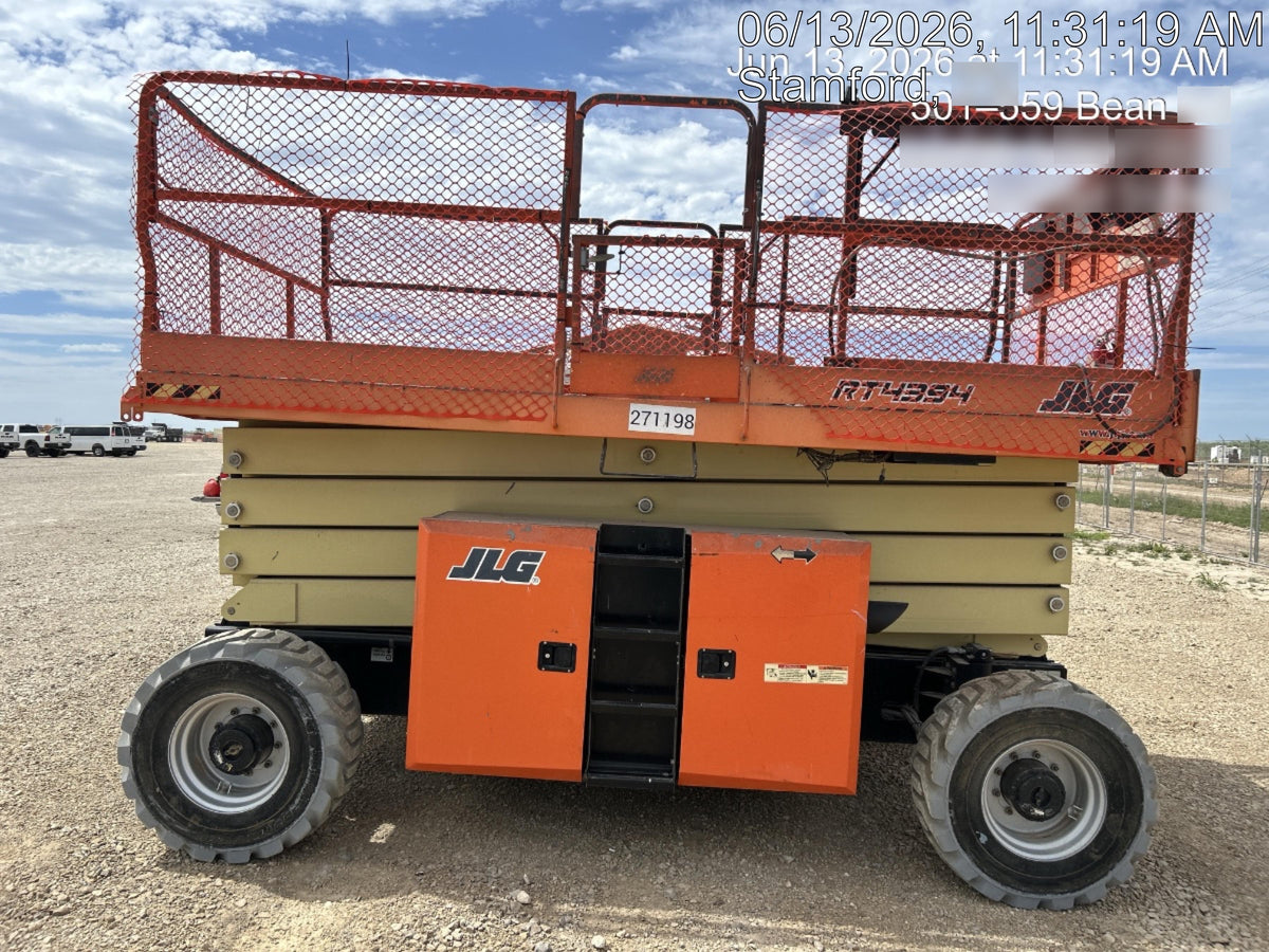 2022 JLG 4394RT