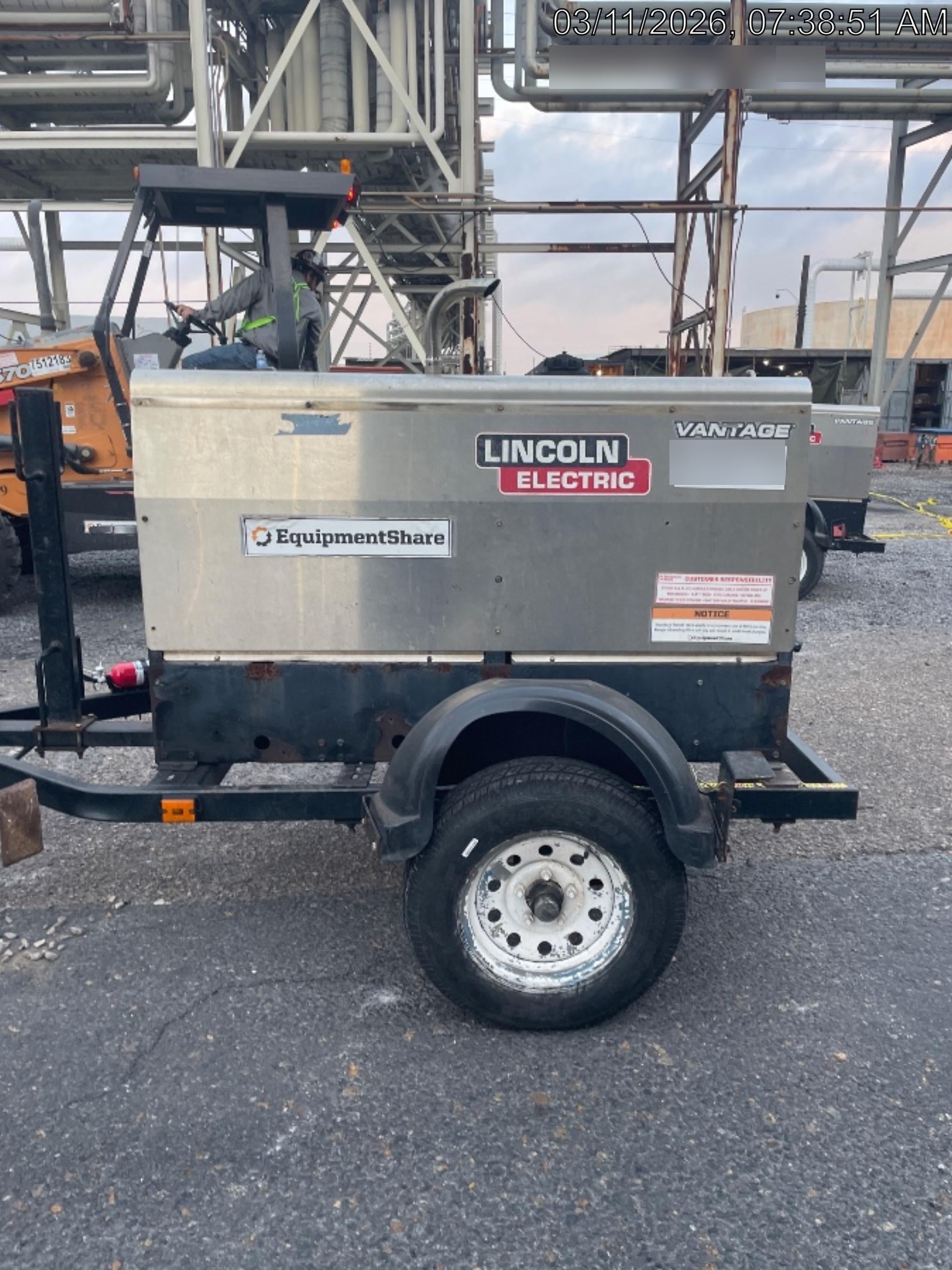 2019 Lincoln Electric Vantage 322 Welder Ready-Pak 3, Two wheel trailer, Fender and Light kit, Cable Rack