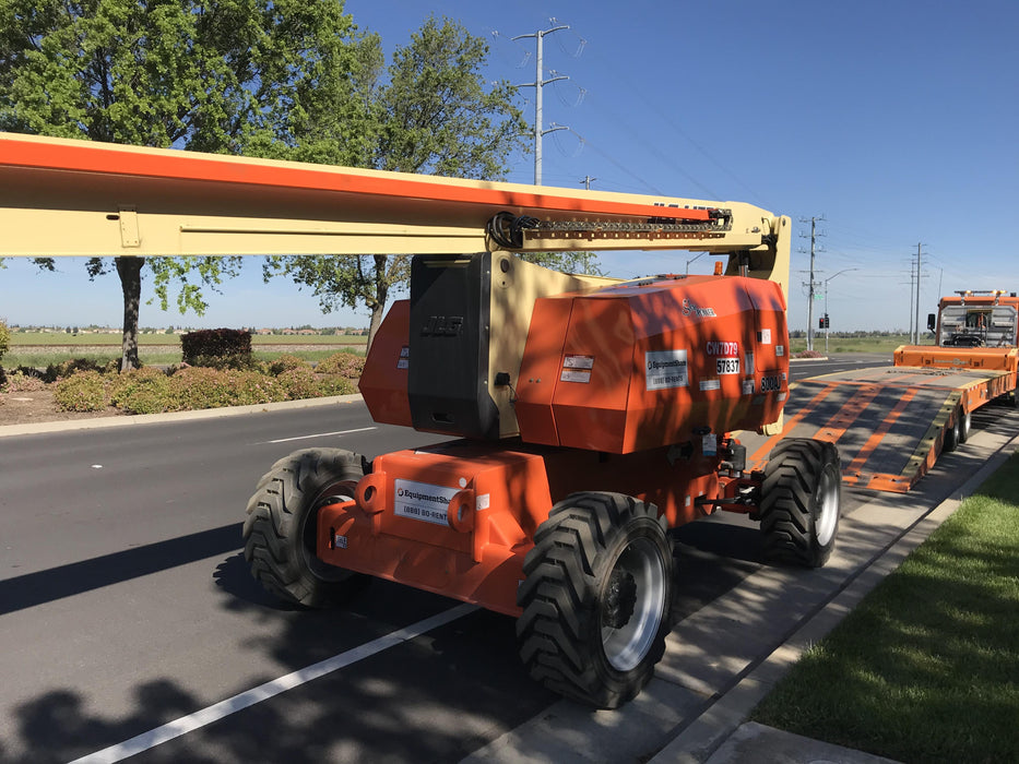 2020 JLG 800AJ