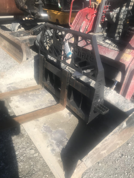 2021 PALADIN 48" Pallet Forks - Paladin