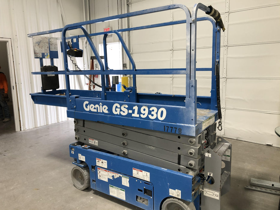 2018 Genie GS-1930 Genie GS-1930 w/Fixed Rail, Chain Entry