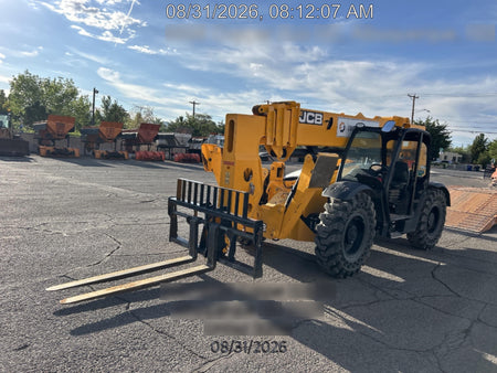 2023 JCB 510-56