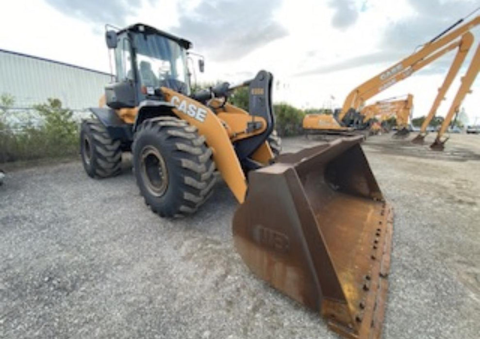 2018 Case 821G CLOSED CAB, 1 FUNCTION, JRB 418 STYLE HYD COUPLER