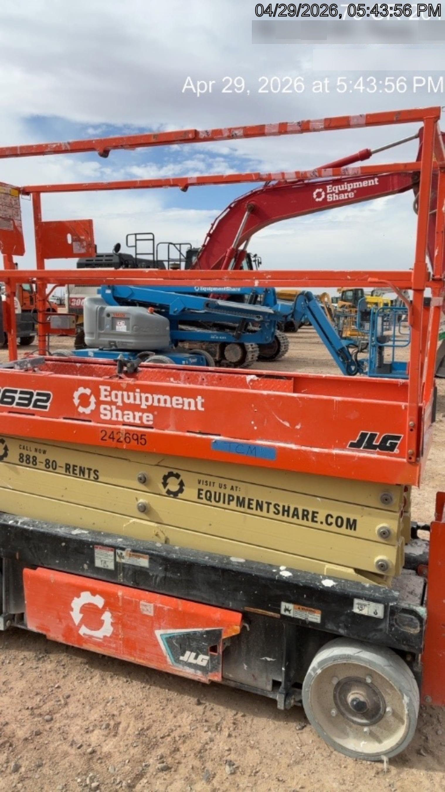 2022 JLG ES2632
