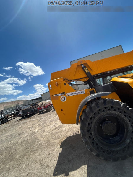 2019 JCB 509-42 Cab/Heat/Air, 74 HP, Solid Tires, STD Worklight, Beacon, Aux Hydraulics, Lifting Eye, Back up Alarm w/66" Carriage/60" Forks