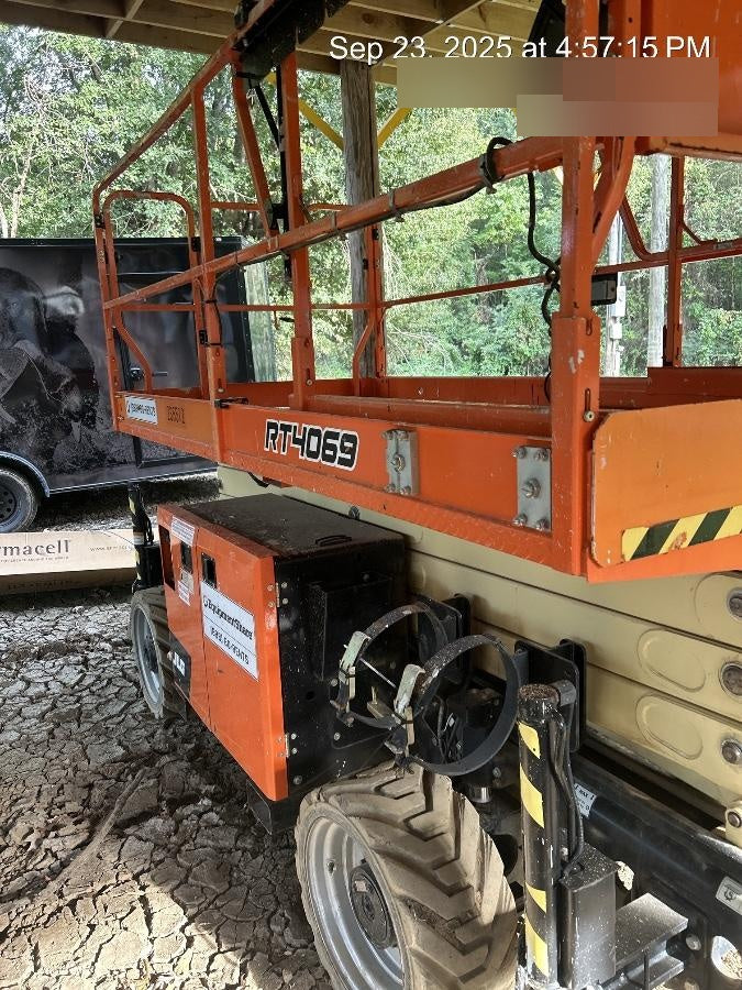 2022 JLG RT4069